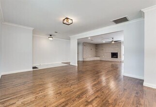 3734 Crown Shore Dr in Dallas, TX - Building Photo - Building Photo