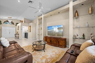 12127 Sunset Point Dr in Wellington, FL - Building Photo - Building Photo