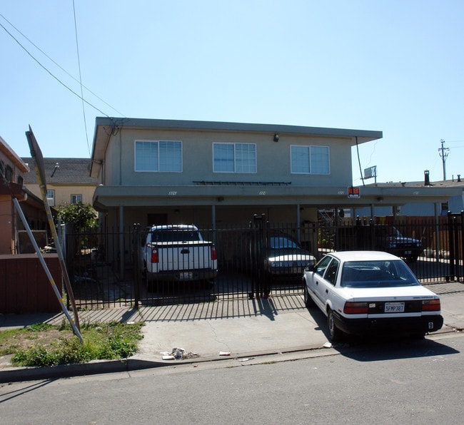 320-326 Maine Ave in Richmond, CA - Foto de edificio - Building Photo