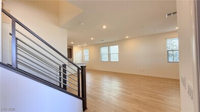 12468 Kings Crk Pl in Las Vegas, NV - Foto de edificio - Building Photo