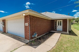2747 Malibu Ct in Glenn Heights, TX - Building Photo - Building Photo