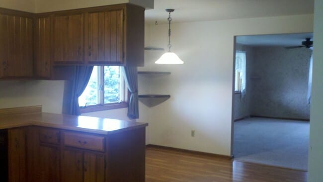 455 Hartmann Rd in Evans City, PA - Building Photo - Building Photo