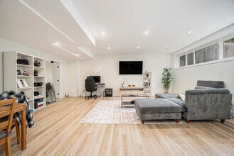 411 Leighton Terr in Ottawa, ON - Building Photo - Building Photo