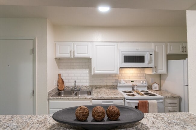 The Biltmore in Dallas, TX - Building Photo - Building Photo