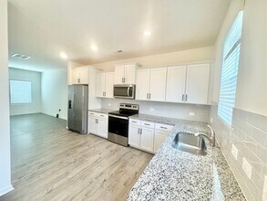 11121 Woodland Crk Wy in Charlotte, NC - Foto de edificio - Building Photo