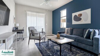 4590 Winkler Ave, Unit 08-306 in Ft. Myers, FL - Building Photo