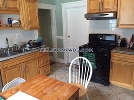 219 N Harvard St Apartments