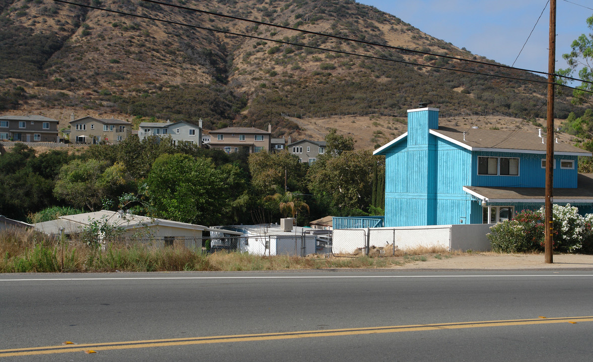 Flynn Springs in El Cajon, CA - Building Photo