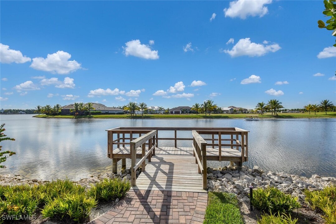 14662 Catamaran Pl in Naples, FL - Foto de edificio