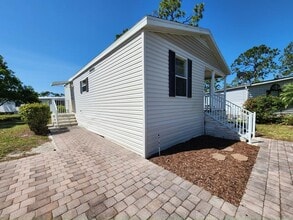 19237 Cedar Crest Ct in North Fort Myers, FL - Building Photo - Building Photo