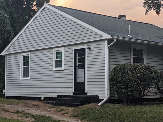 864 Sprinkle St in Reidsville, NC - Building Photo - Building Photo