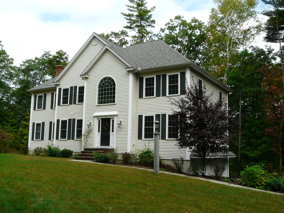 2 Shelters Rd in Groton, MA - Foto de edificio