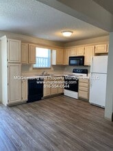 910 Garden Dr in Harrisonville, MO - Building Photo - Building Photo