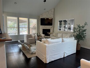 7 Blue Violet Ct in Tomball, TX - Building Photo - Building Photo