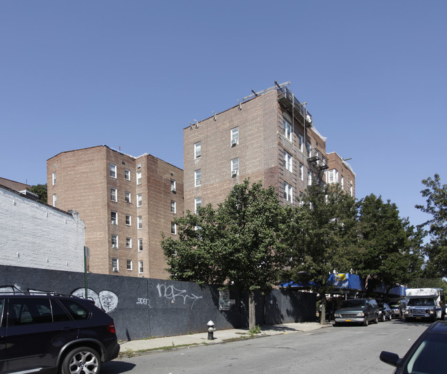 140 E 2nd St in Brooklyn, NY - Building Photo - Building Photo