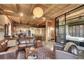 127 5th St NE in Minneapolis, MN - Building Photo - Building Photo