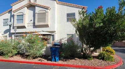 6928 Oyster Shell Dr in Las Vegas, NV - Foto de edificio - Building Photo