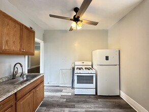 4751 N Monticello Ave, Unit 2F in Chicago, IL - Building Photo - Building Photo