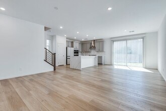 1609 Crowned Eagle St in Las Vegas, NV - Building Photo - Building Photo
