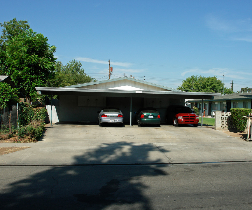 3017-3037 N Vagedes Ave in Fresno, CA - Building Photo