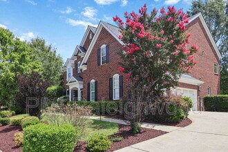 203 Braebrook Way in Cary, NC - Foto de edificio - Building Photo