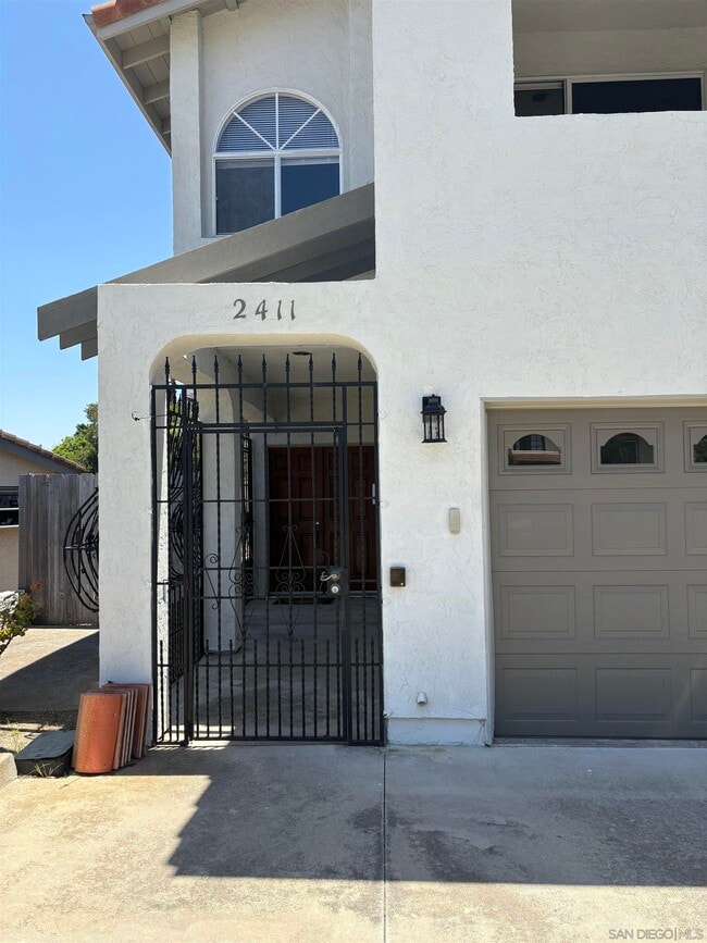 2411 Torrejon Pl in Carlsbad, CA - Building Photo - Building Photo