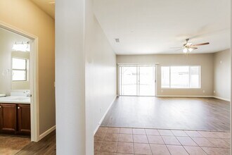 5305 S 52nd Dr in Phoenix, AZ - Building Photo - Building Photo