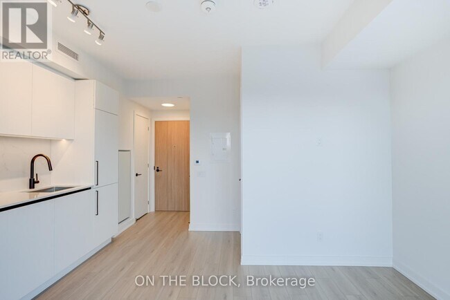 35 Parliament St in Toronto, ON - Building Photo - Building Photo