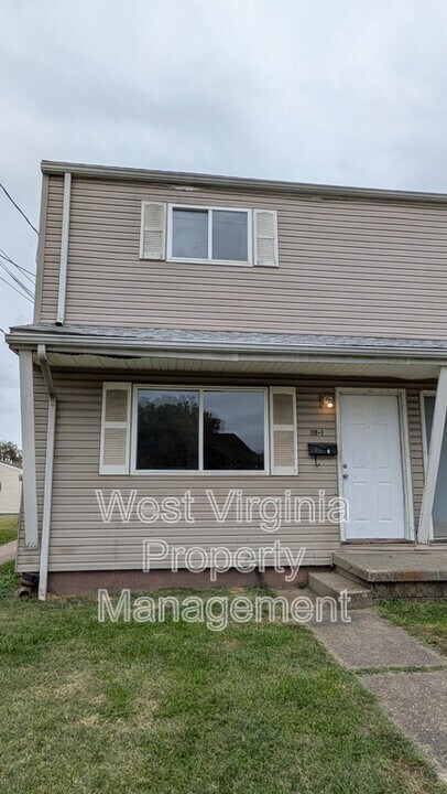 1111 24th St in Parkersburg, WV - Building Photo