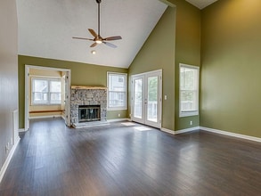 125 Agee Cir E in Hendersonville, TN - Building Photo - Building Photo