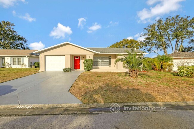 10841 Teer Ln in Port Richey, FL - Building Photo - Building Photo