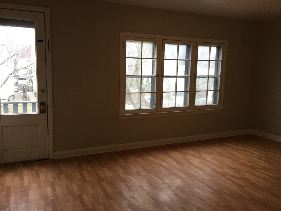 432-434-434 N 30th St in Milwaukee, WI - Building Photo