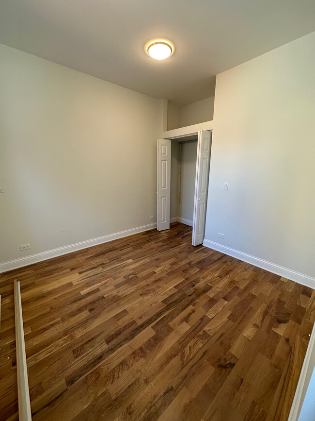1345 N Wells St, Unit 201 in Chicago, IL - Building Photo - Building Photo