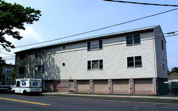 63 Davenport Ave in Newark, NJ - Building Photo - Building Photo