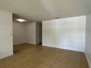 2900 NE 17th Ave in Pompano Beach, FL - Building Photo - Building Photo