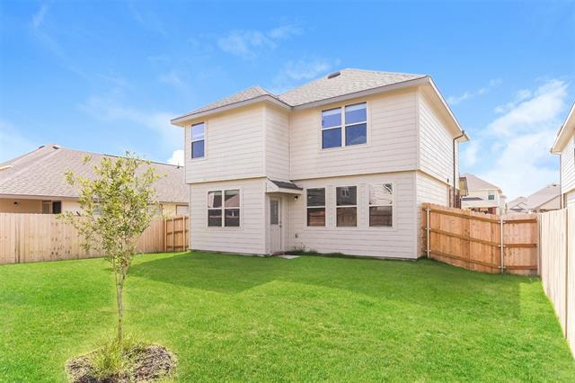 8305 Yaupon Holly Trl in Fort Worth, TX - Building Photo - Building Photo