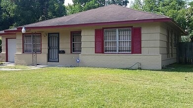 5631 Groveton St in Houston, TX - Building Photo - Building Photo