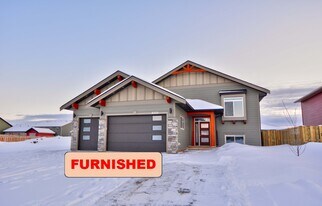 8323-C-8388 88 Ave in Fort St John, BC - Building Photo