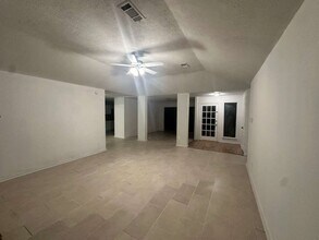 2415 Blackridge Rd in Houston, TX - Building Photo - Building Photo