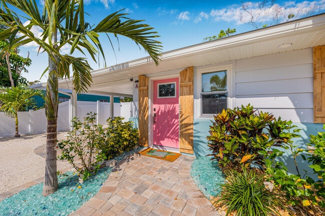 214 50th St W in Bradenton, FL - Building Photo - Building Photo