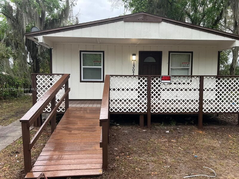1307 Olive St in Palatka, FL - Building Photo