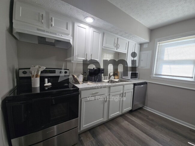 4615 Langley Ave in Whitehall, OH - Building Photo - Building Photo