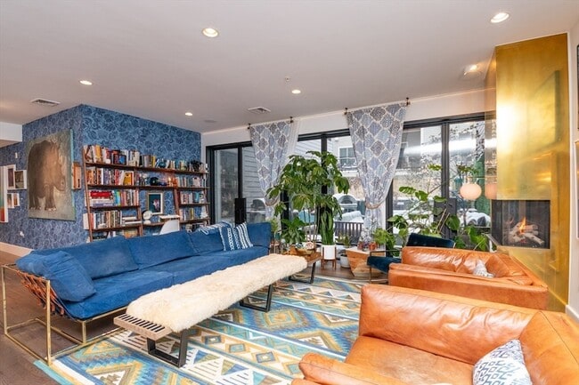 property at 621 E 1st St