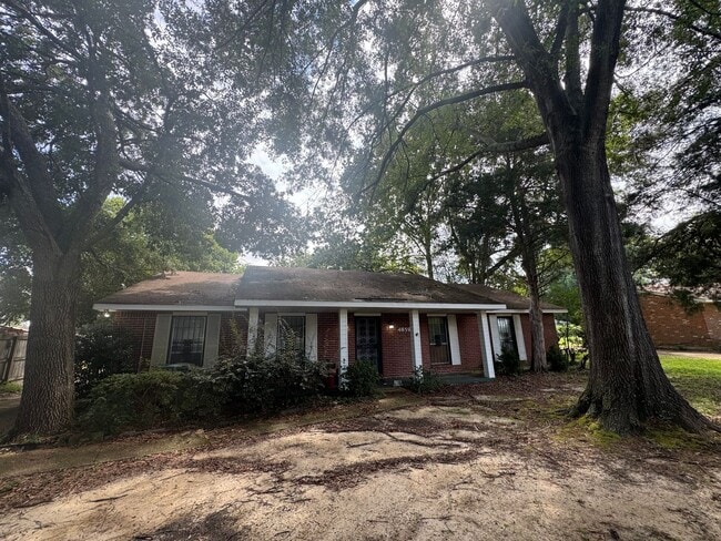 4859 Alamont Dr in Montgomery, AL - Foto de edificio - Building Photo