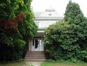 67 Pleasant St in Weymouth, MA - Foto de edificio - Building Photo