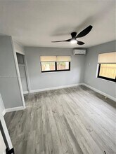 883 NE 39th St in Oakland Park, FL - Building Photo - Building Photo