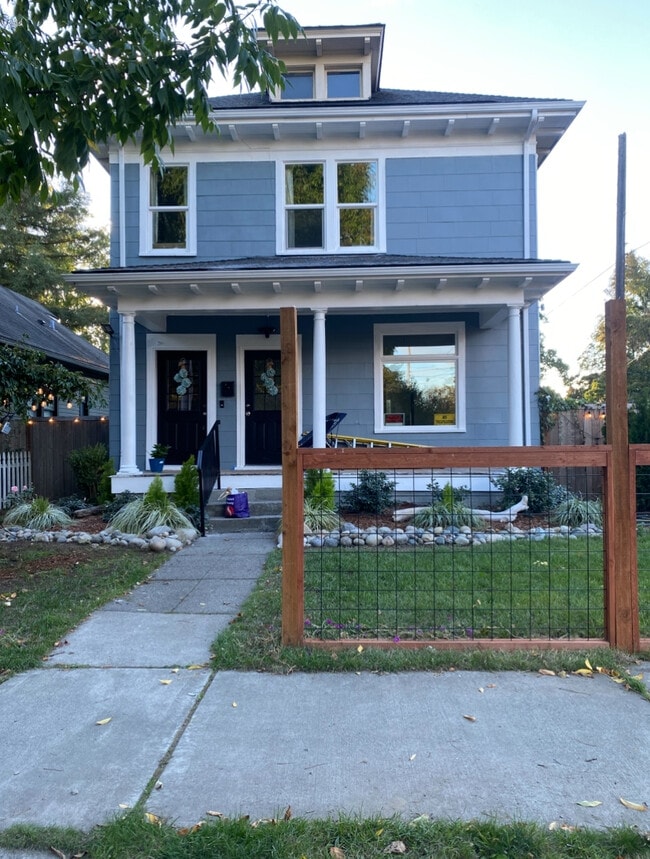 property at 802 S Trafton St