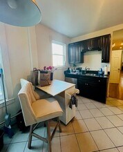 51 Calumet St, Unit 1 in Boston, MA - Foto de edificio - Building Photo