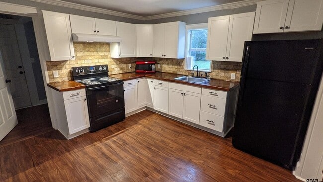 2009 W Shaw St in Tyler, TX - Building Photo - Building Photo