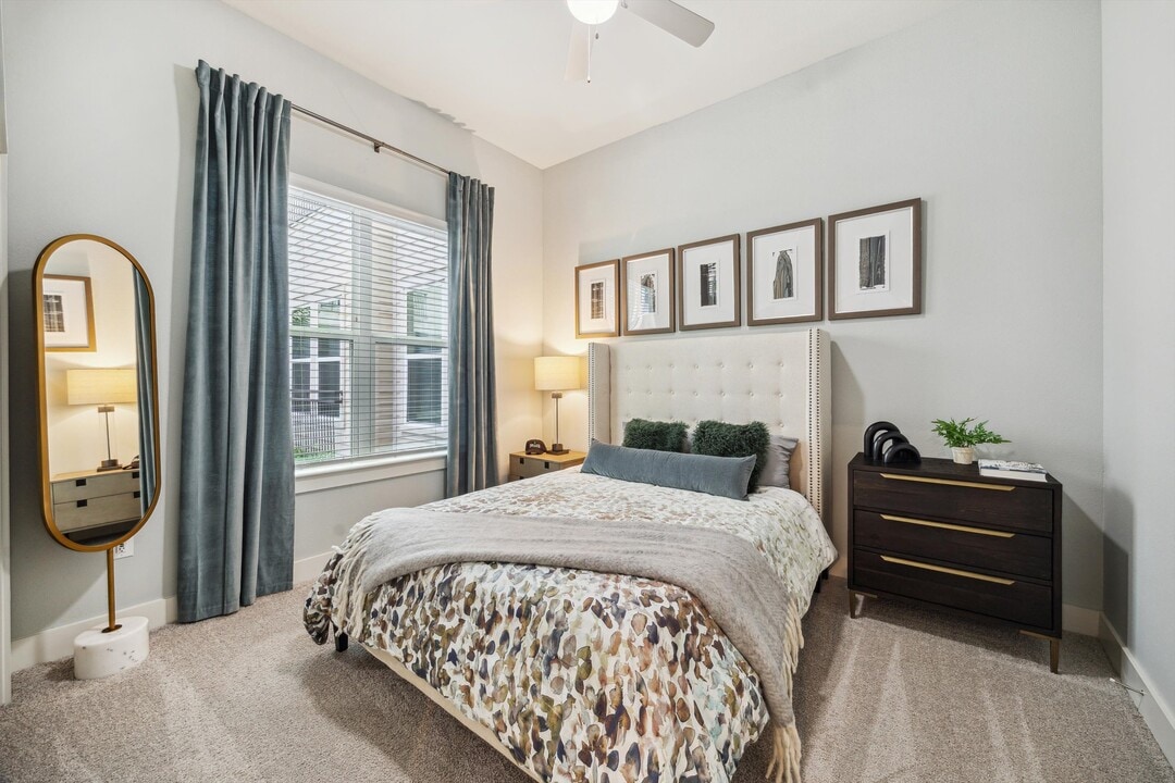 The Flats at Hooper Hill in Conroe, TX - Building Photo